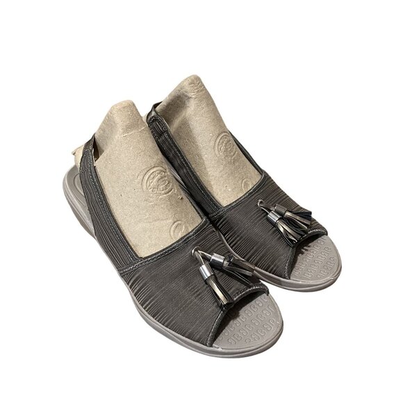 Bzees Women's Grey Open-Toe Slingback Sandals With Tassel Size 6.5 - Picture 1 of 5